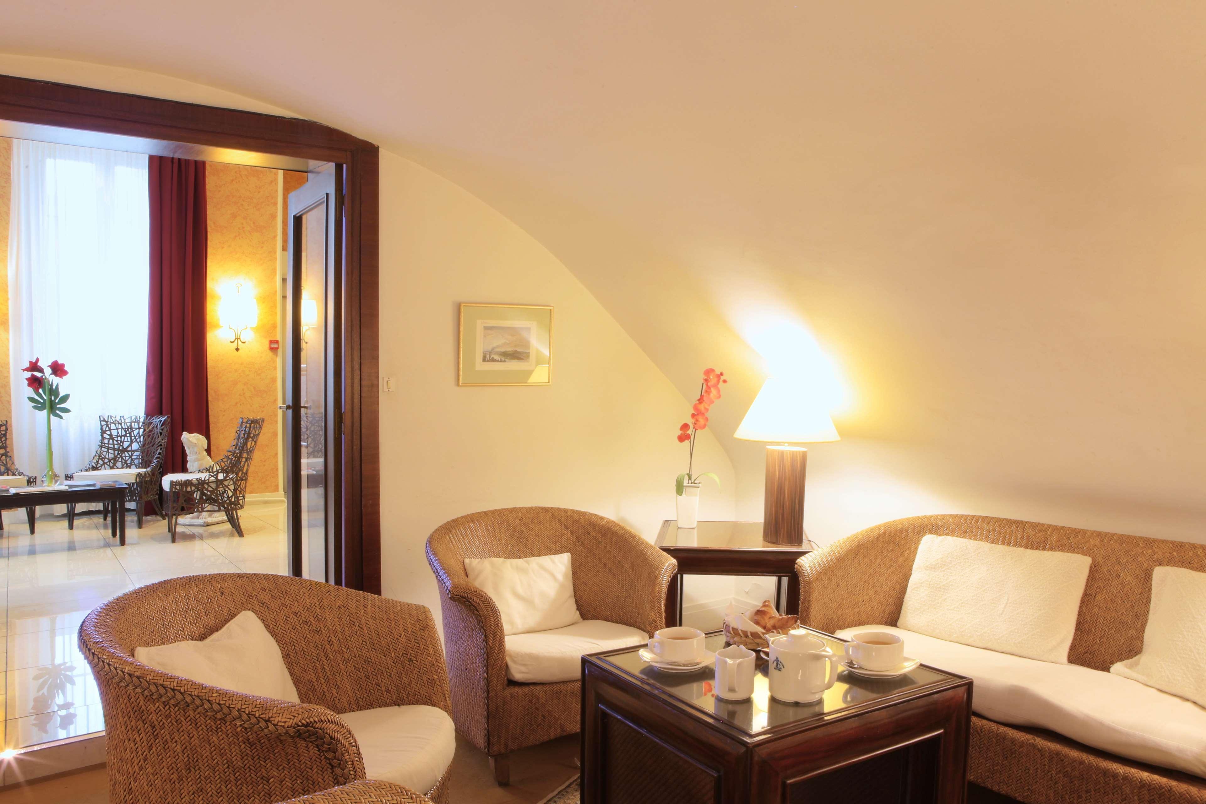 Best Western De Diane Nevers Exterior foto