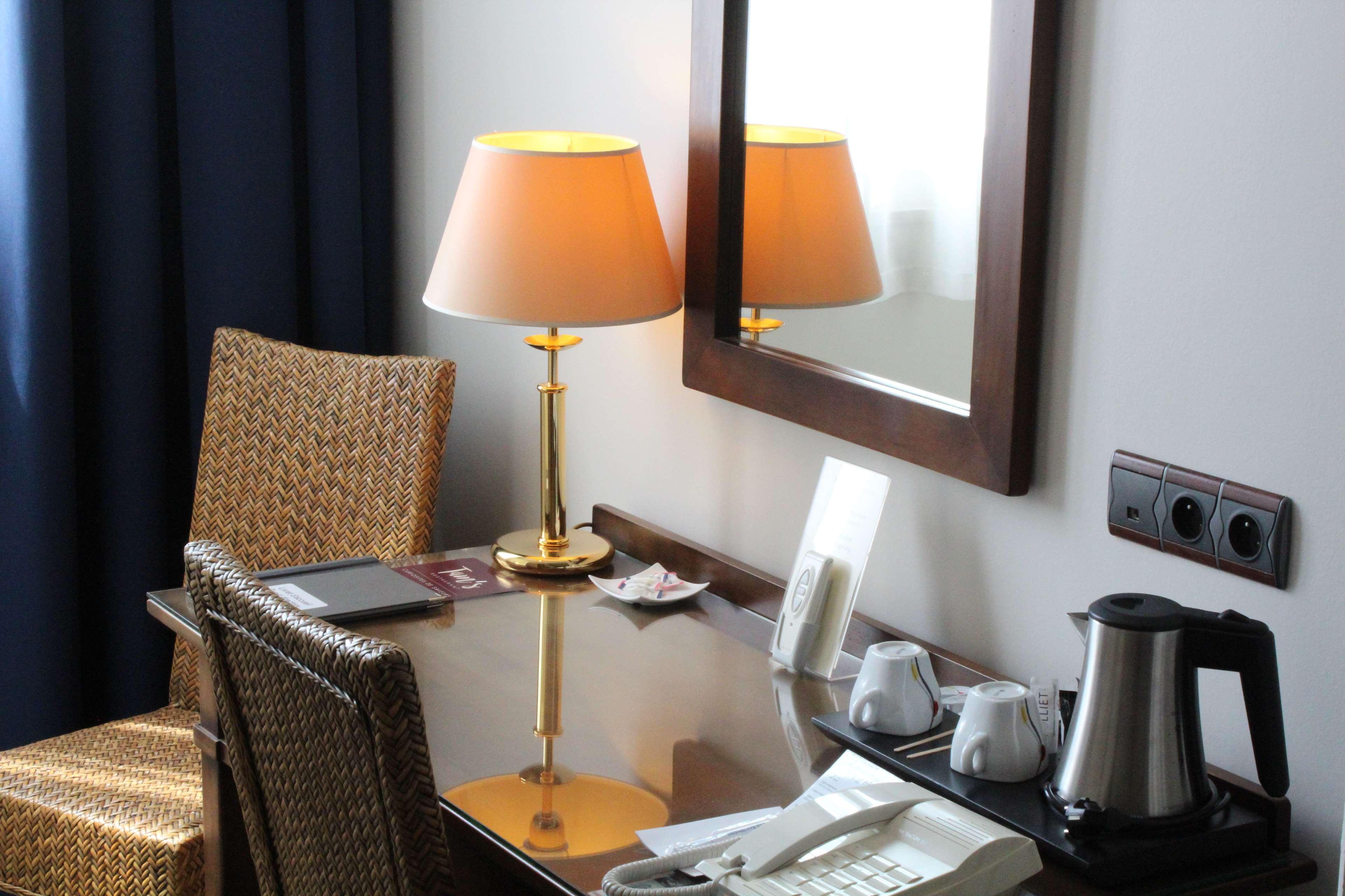 Best Western De Diane Nevers Exterior foto