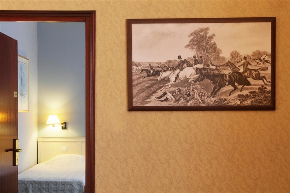 Best Western De Diane Nevers Quarto foto